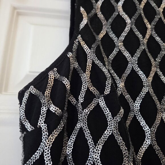 Sleeveless LBD with silver, as new, US06 - Picture 5 of 6